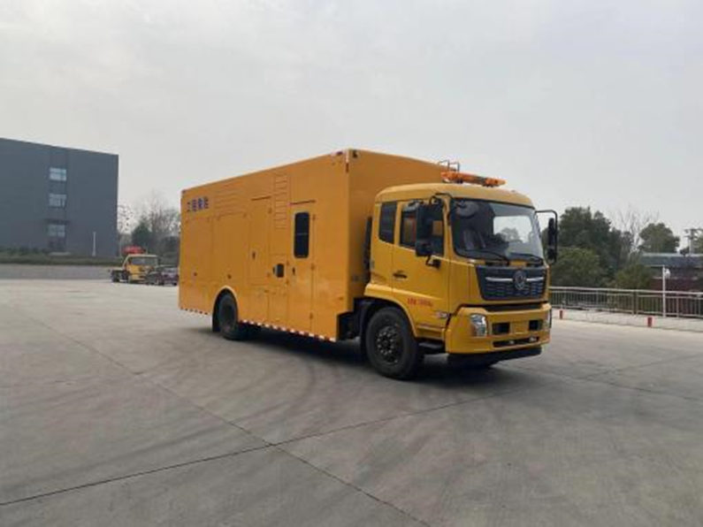 程力牌東風(fēng)天錦4000方排水車(chē)