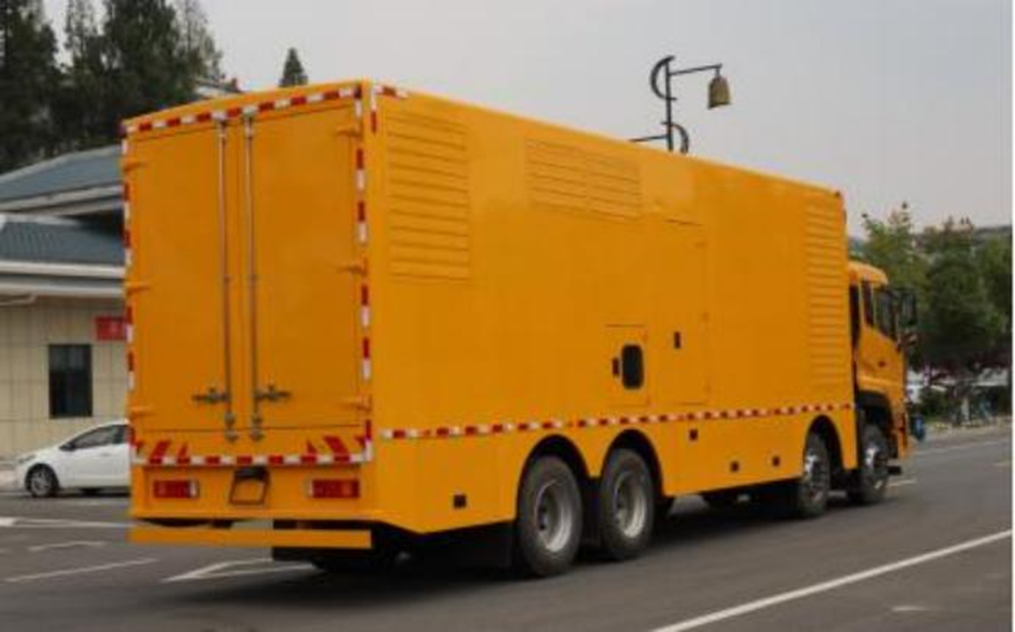 東風(fēng)天龍前四后八電源車(chē)1000KW