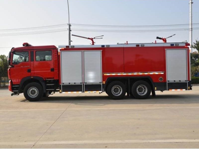 11噸   國六  豪沃TX7后雙橋干粉泡沫聯(lián)用消防車